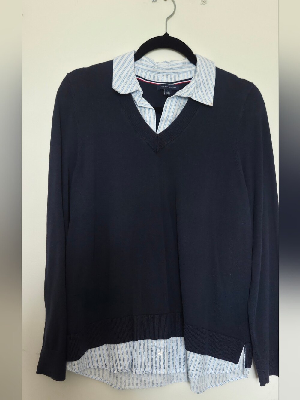 Tommy Hilfiger Women's Navy V-Neck Sweater Layered Shirt